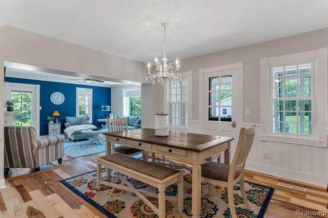 4567 N Seymour Road, Flushing, MI 48433