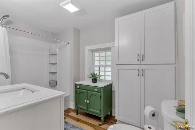 4567 N Seymour Road, Flushing, MI 48433