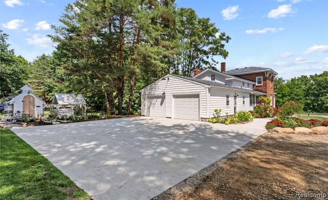4567 N Seymour Road, Flushing, MI 48433