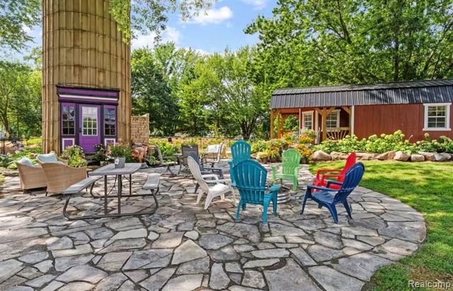 4567 N Seymour Road, Flushing, MI 48433