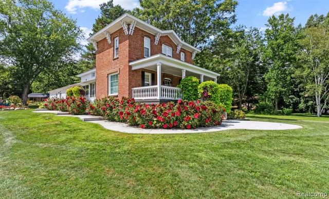 4567 N Seymour Road, Flushing, MI 48433