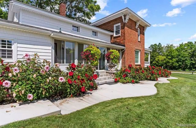 4567 N Seymour Road, Flushing, MI 48433