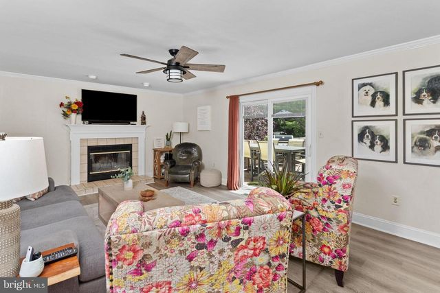 10 SECRETARIO WAY, Hamilton, NJ 08690