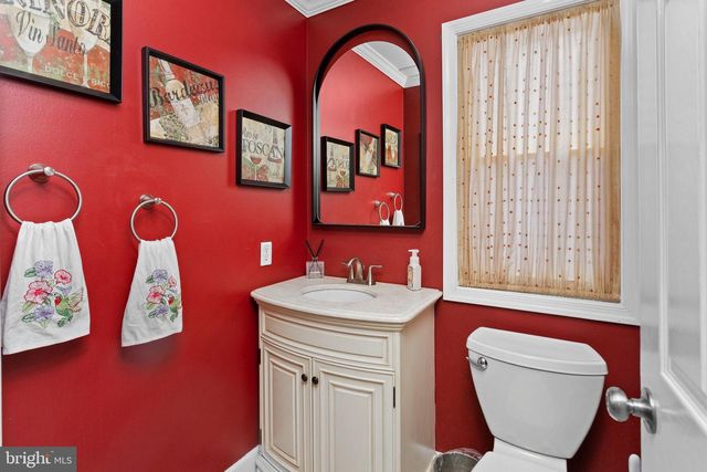10 SECRETARIO WAY, Hamilton, NJ 08690