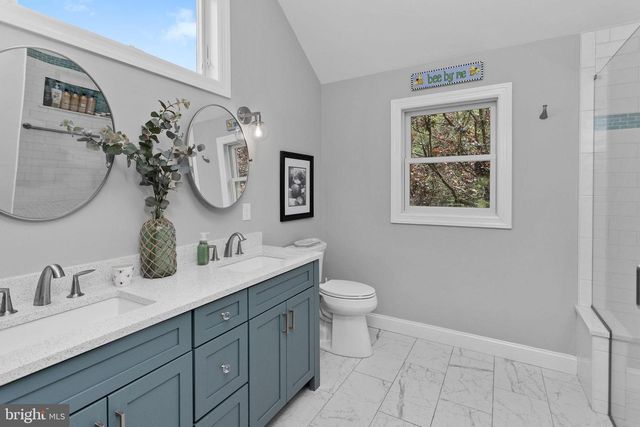 10 SECRETARIO WAY, Hamilton, NJ 08690