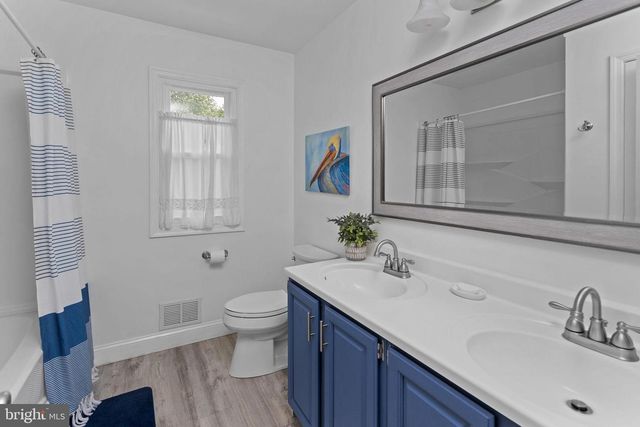 10 SECRETARIO WAY, Hamilton, NJ 08690