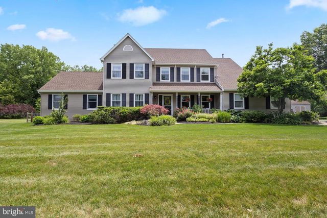 10 SECRETARIO WAY, Hamilton, NJ 08690