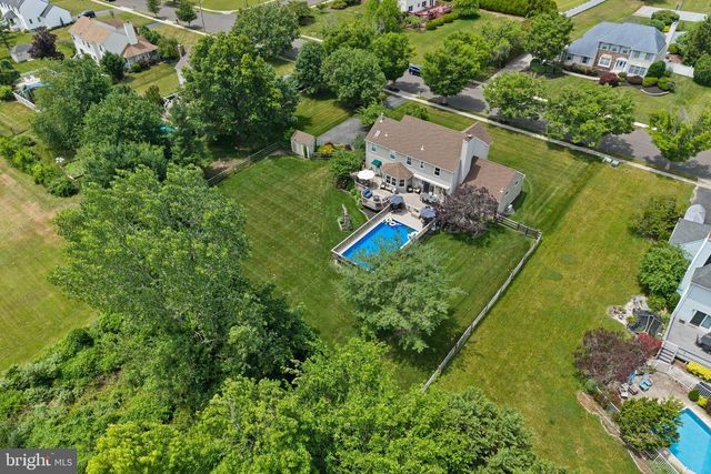 10 SECRETARIO WAY, Hamilton, NJ 08690