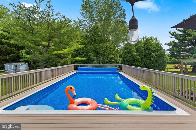 10 SECRETARIO WAY, Hamilton, NJ 08690