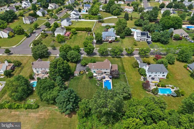 10 SECRETARIO WAY, Hamilton, NJ 08690