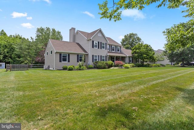 10 SECRETARIO WAY, Hamilton, NJ 08690