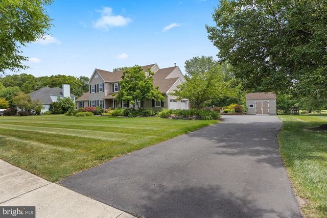 10 SECRETARIO WAY, Hamilton, NJ 08690