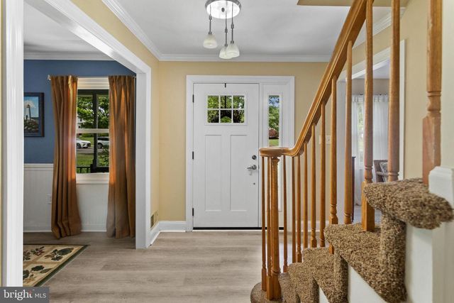 10 SECRETARIO WAY, Hamilton, NJ 08690