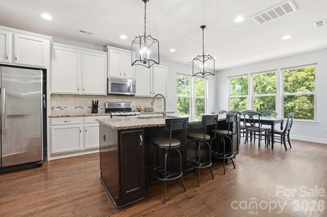 522 Iron Horse Lane, Midland, NC 28107