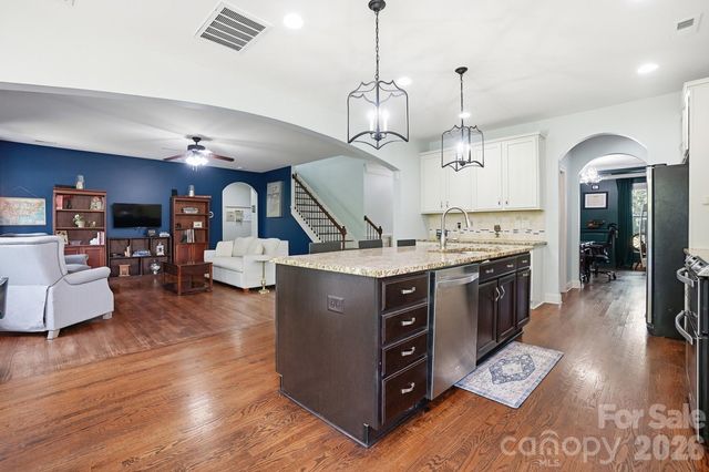 522 Iron Horse Lane, Midland, NC 28107