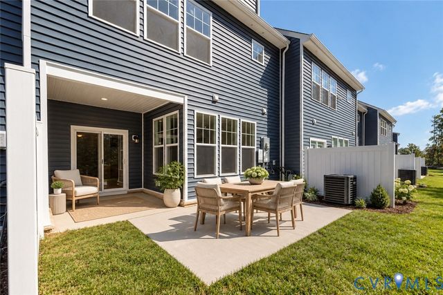 18365 Palisades Ct, Moseley, VA 23120