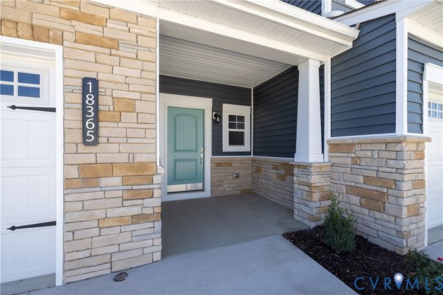 18365 Palisades Ct, Moseley, VA 23120