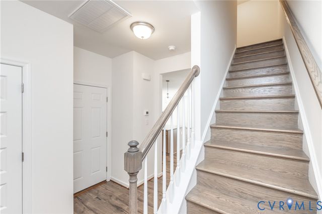 18365 Palisades Ct, Moseley, VA 23120