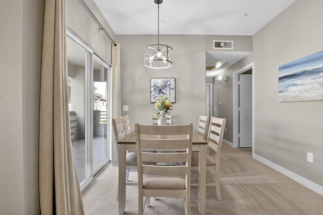 7401 W Arrowhead Clubhouse Drive Unit 2045, Glendale, AZ 85308