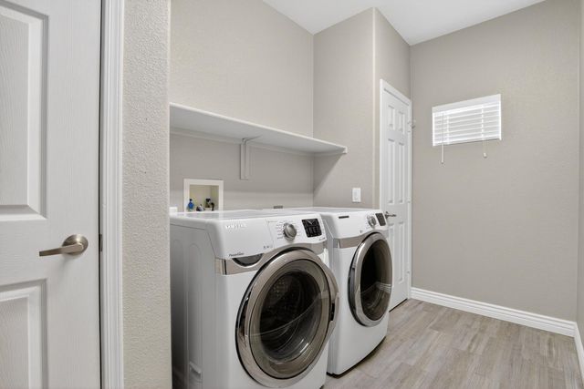 7401 W Arrowhead Clubhouse Drive Unit 2045, Glendale, AZ 85308