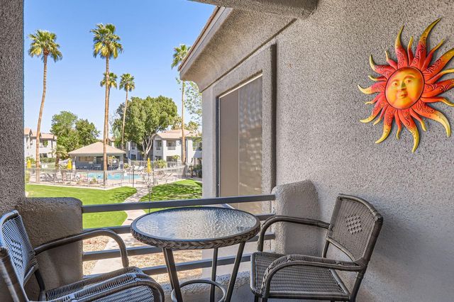 7401 W Arrowhead Clubhouse Drive Unit 2045, Glendale, AZ 85308