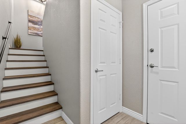 7401 W Arrowhead Clubhouse Drive Unit 2045, Glendale, AZ 85308