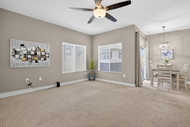 7401 W Arrowhead Clubhouse Drive Unit 2045, Glendale, AZ 85308