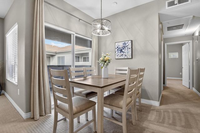 7401 W Arrowhead Clubhouse Drive Unit 2045, Glendale, AZ 85308