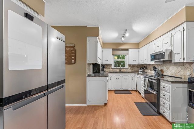 1218 N 145 Plaza, Omaha, NE 68154