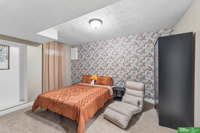 1218 N 145 Plaza, Omaha, NE 68154
