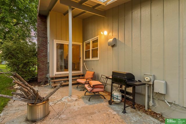 1218 N 145 Plaza, Omaha, NE 68154