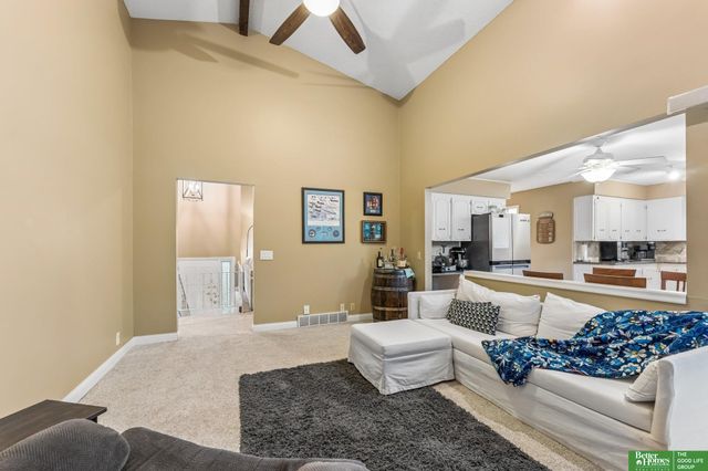 1218 N 145 Plaza, Omaha, NE 68154