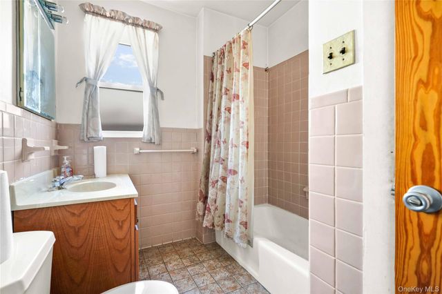 2104 23rd Street, Astoria, NY 11105