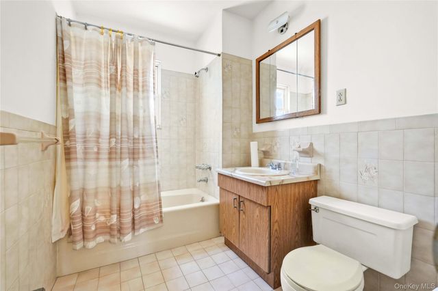 2104 23rd Street, Astoria, NY 11105