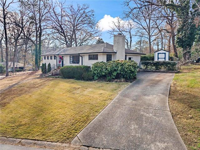 213 Indian Trail, Marietta, GA 30068