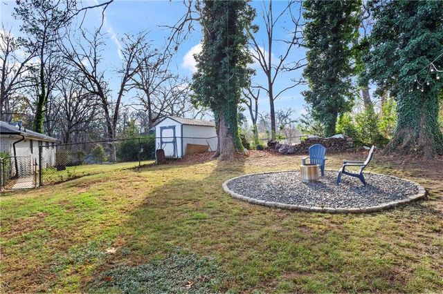 213 Indian Trail, Marietta, GA 30068