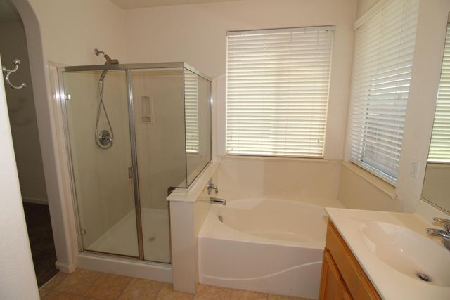 1014 Mango, Madera, CA 93637