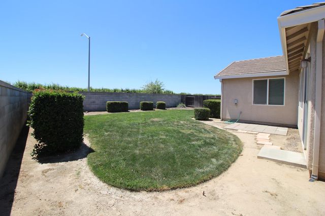 1014 Mango, Madera, CA 93637