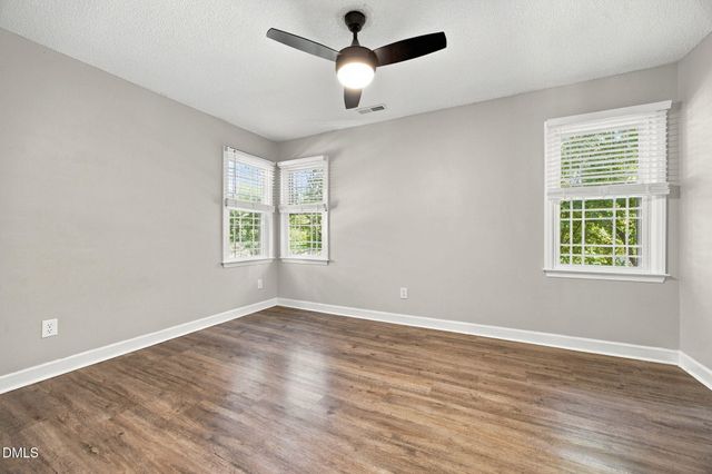 5109 Knightsbridge Way, Raleigh, NC 27604