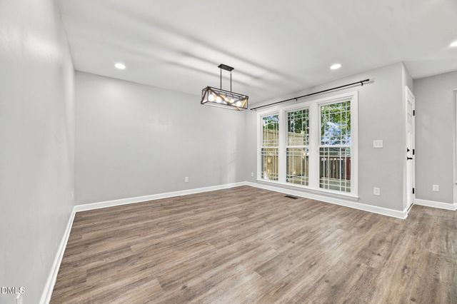 5109 Knightsbridge Way, Raleigh, NC 27604