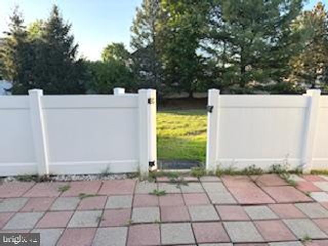 1654 ROCKCRESS DR, Jamison, PA 18929