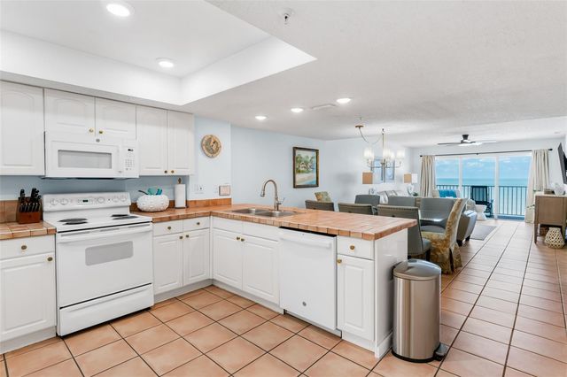 17500 GULF BOULEVARD 407, Redington Shores, FL 33708