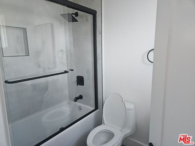 3209 W 18th Street 4, Los Angeles, CA 90019
