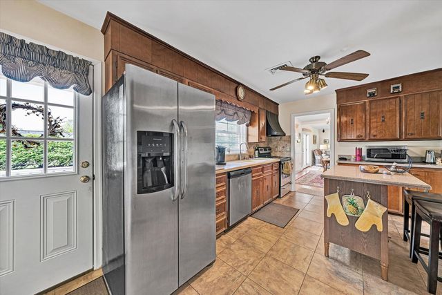 5040 Pleasant Hill DR, Roanoke, VA 24018