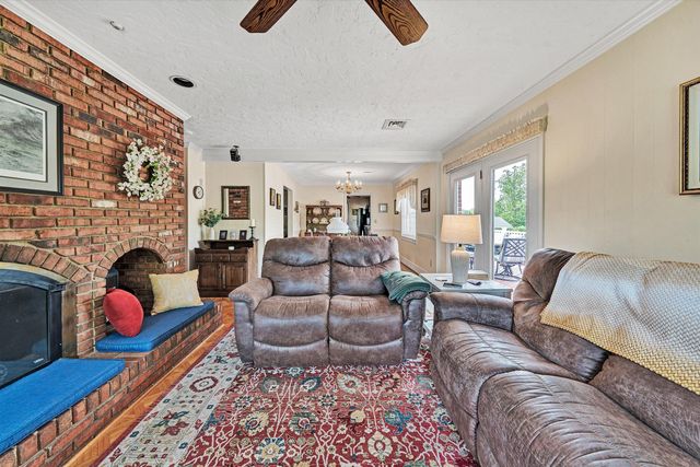 5040 Pleasant Hill DR, Roanoke, VA 24018