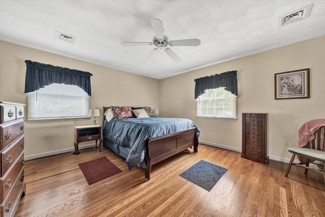 5040 Pleasant Hill DR, Roanoke, VA 24018