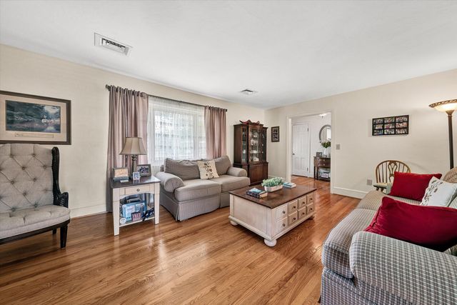 5040 Pleasant Hill DR, Roanoke, VA 24018