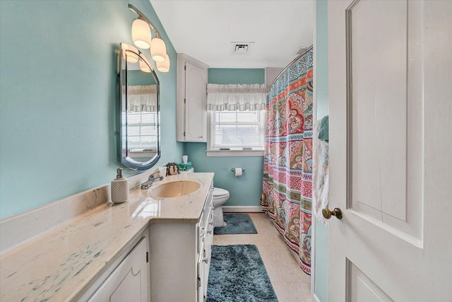 5040 Pleasant Hill DR, Roanoke, VA 24018