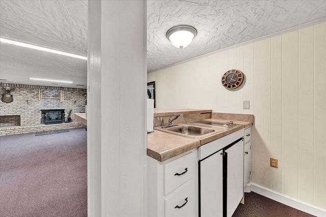5040 Pleasant Hill DR, Roanoke, VA 24018