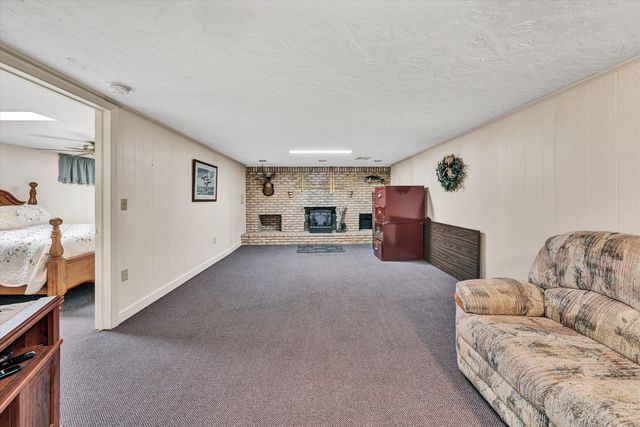 5040 Pleasant Hill DR, Roanoke, VA 24018